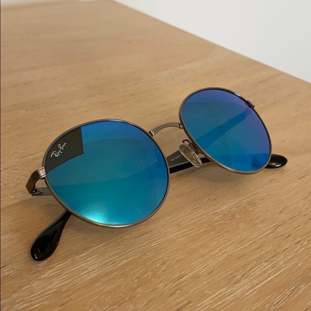 Ray-Ban Silver Finish Blue Polarized Glasses